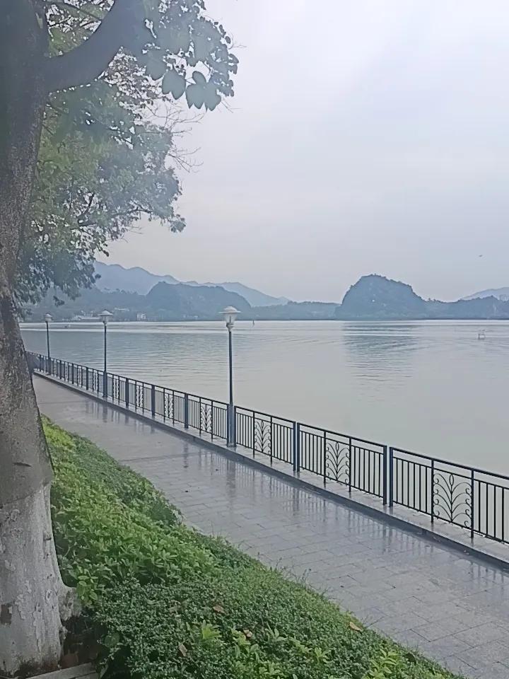 我终于知道了
为什么肇庆拥有两个5A级风景区
五一节假日却人流稀少游客又少

