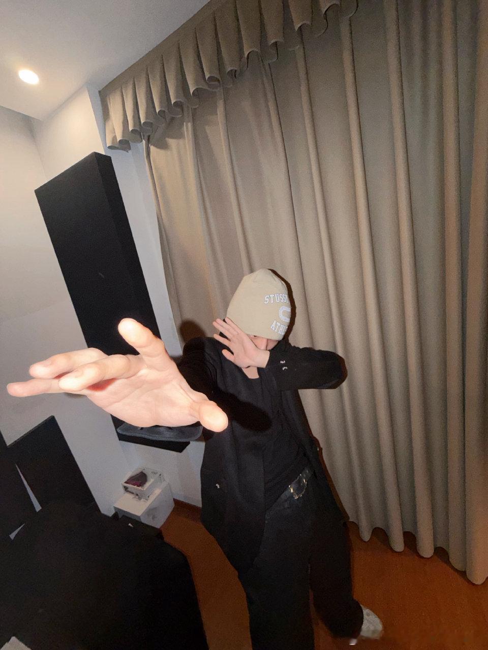 张子墨 为什么最迷人的最危险！好事多墨redchamber青春品牌大使张子墨