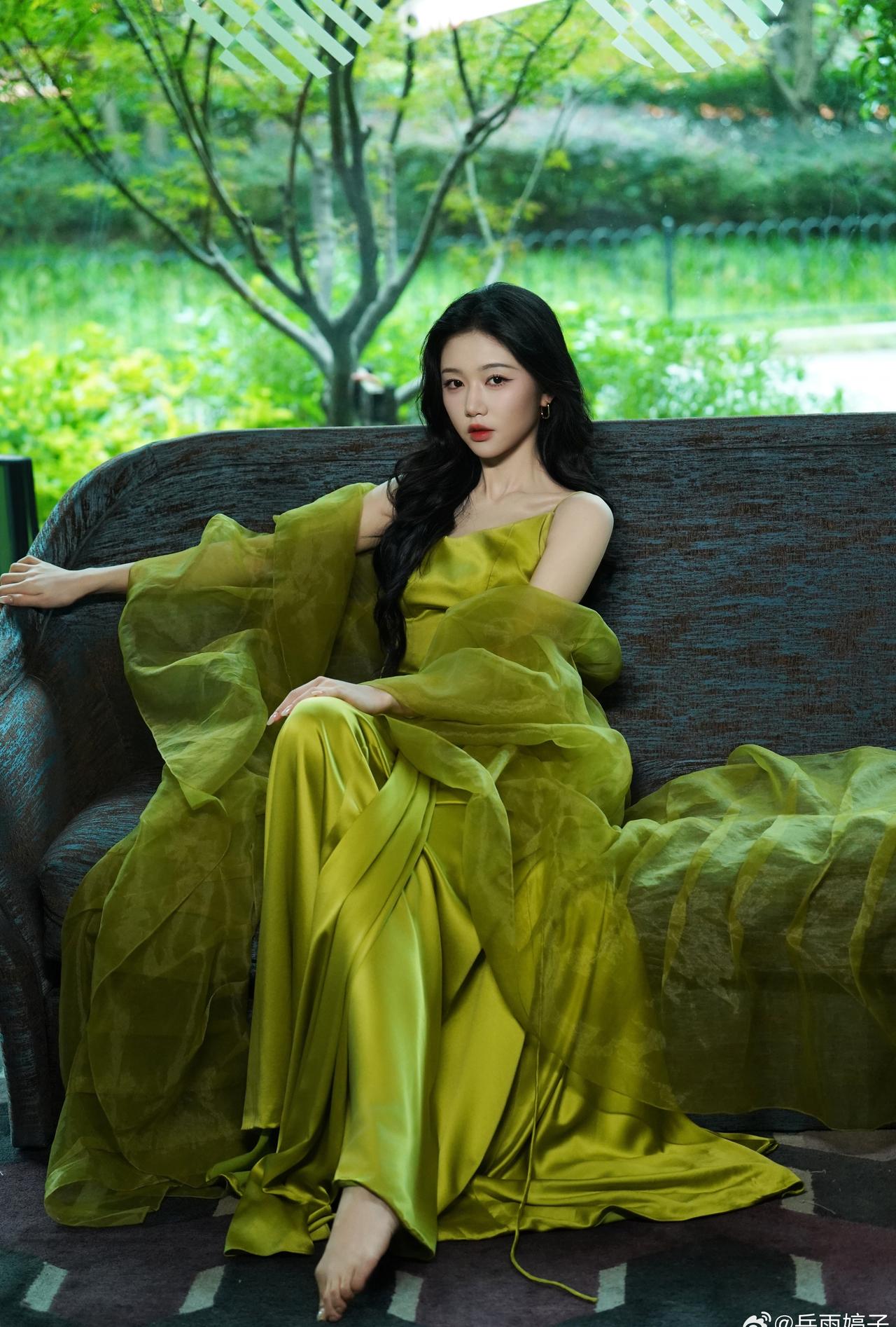 谁说短剧演员只能活在竖屏里？何聪睿，岳雨婷，吴添豪这波直接冲出屏幕了！甜酷女孩、