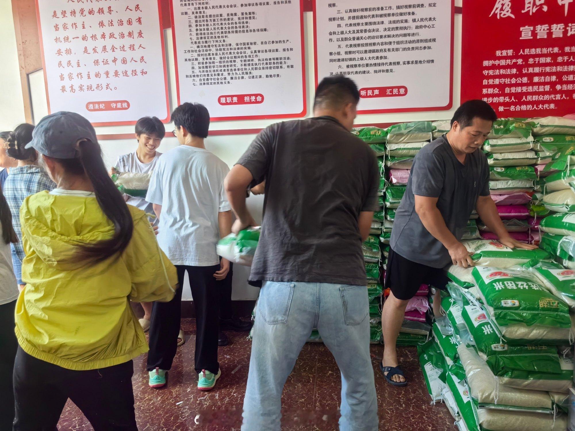 低调做公益，小炭火和一起为广西加油檀健次驰援广西湖北河北