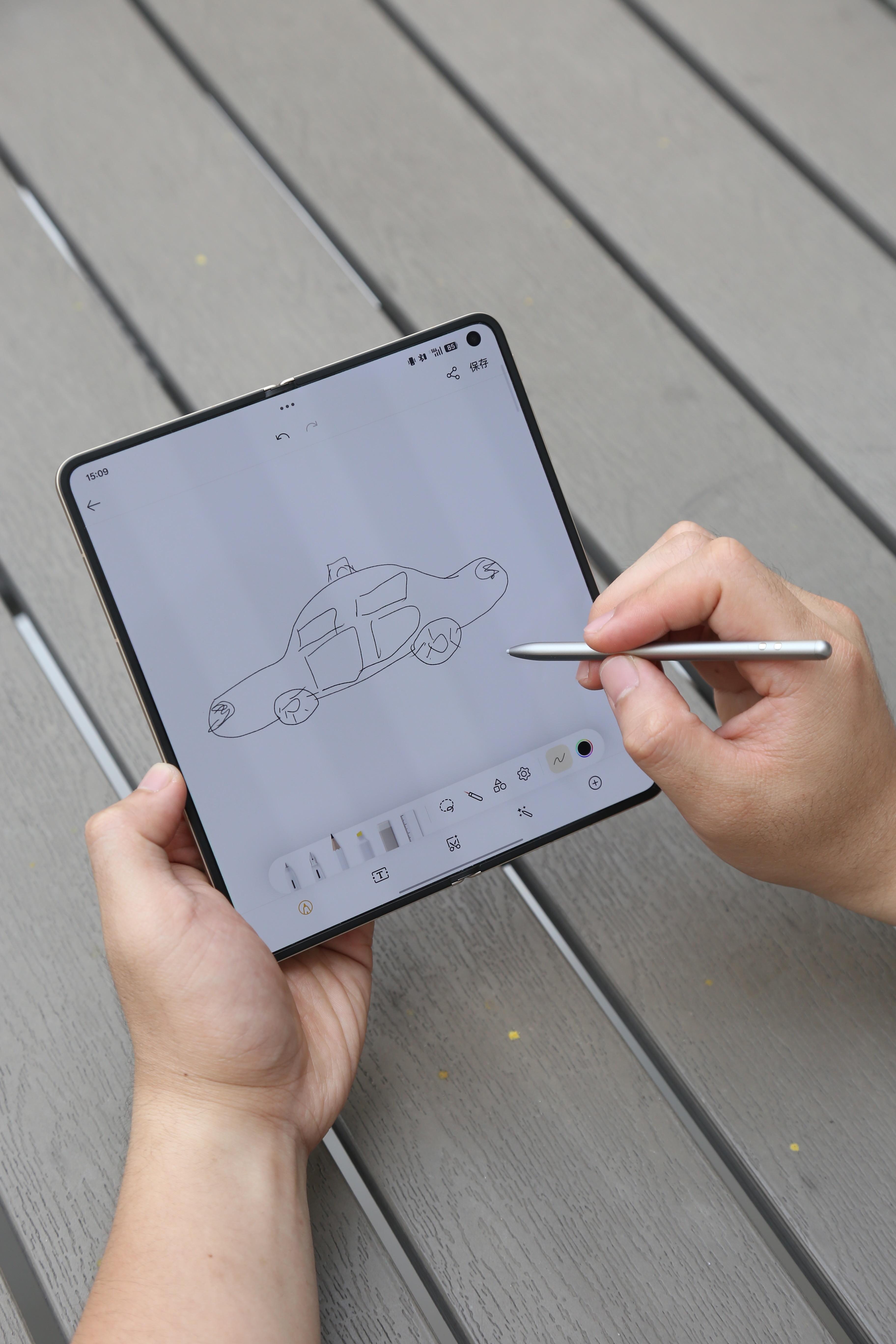 小弟不才，画画真的不是我的强项，但是OPPO Find N6的AI手写...
