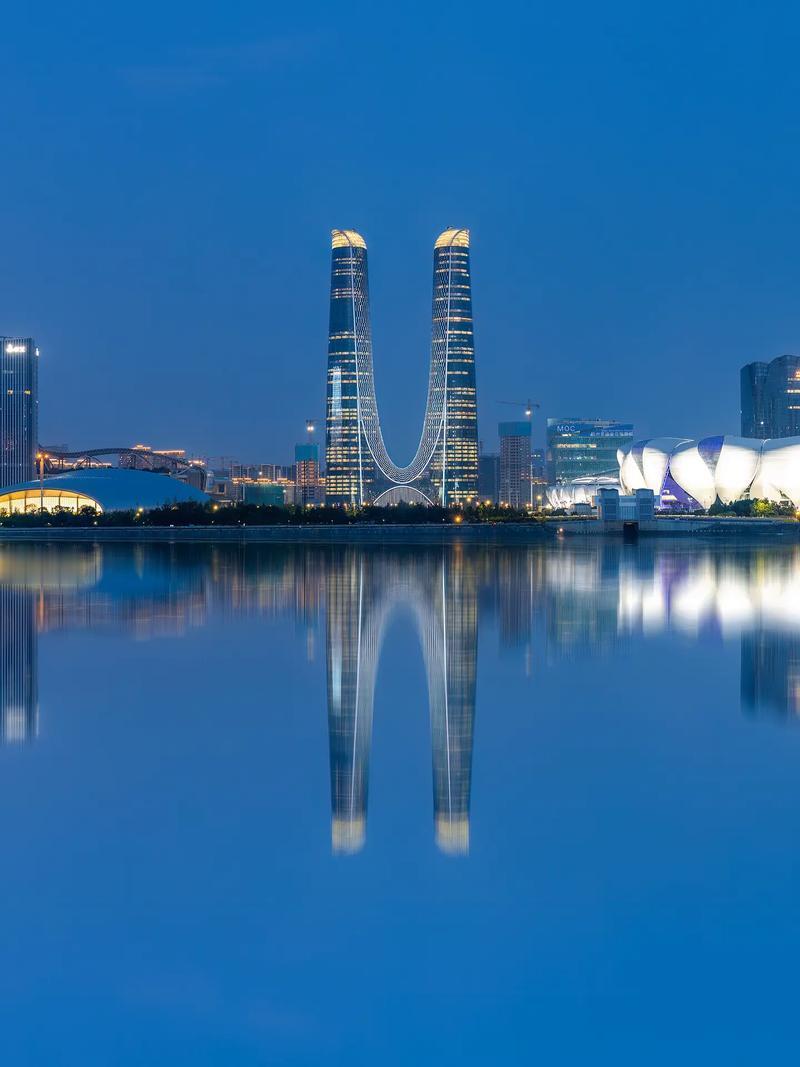关于杭州的民营企业!
1、杭州2024年GDP为21860亿元，全国城市排名第八