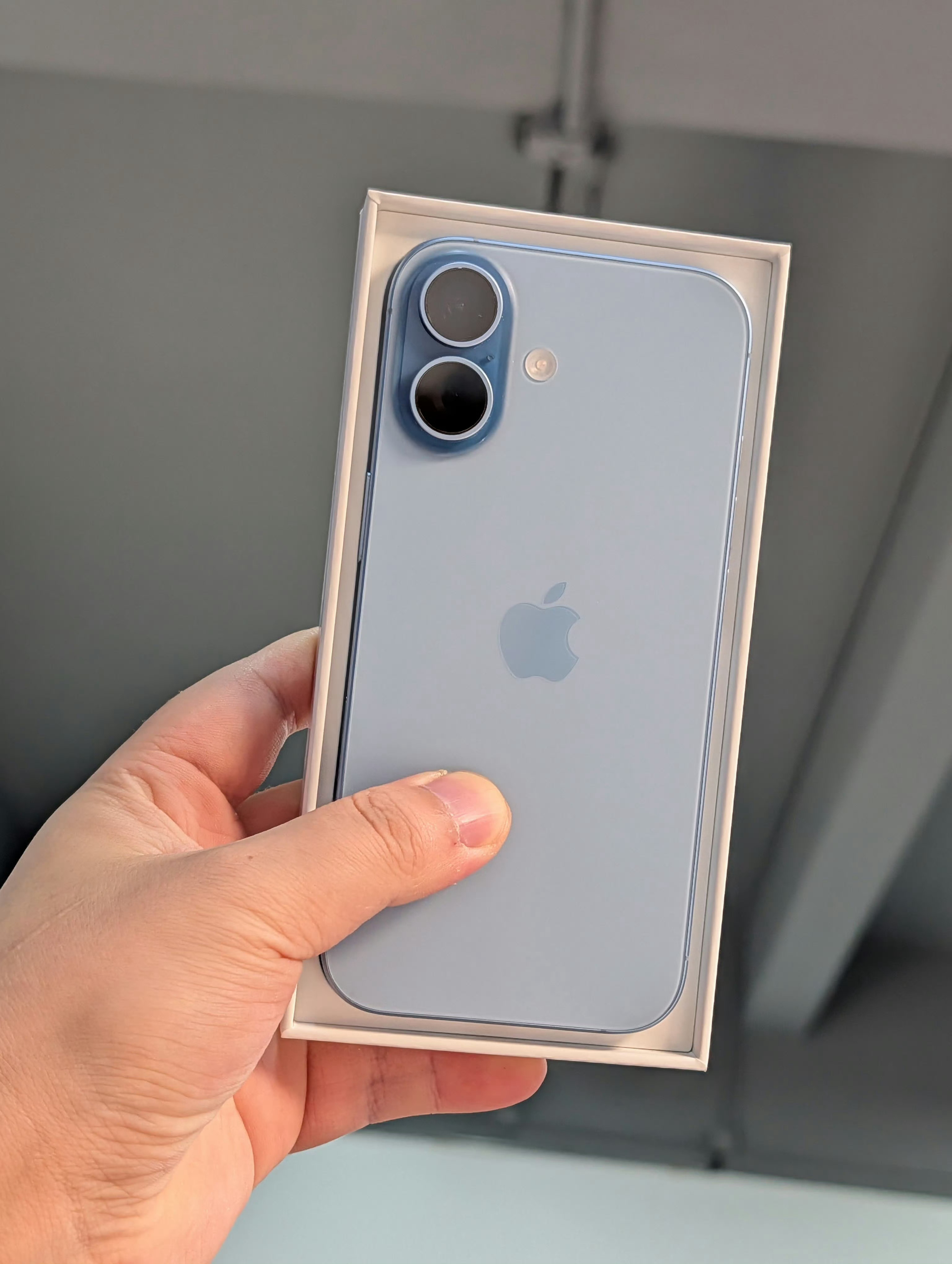 销量恐怖iPhone 17系列2721万，每周以50万的增长速度，iPhone 