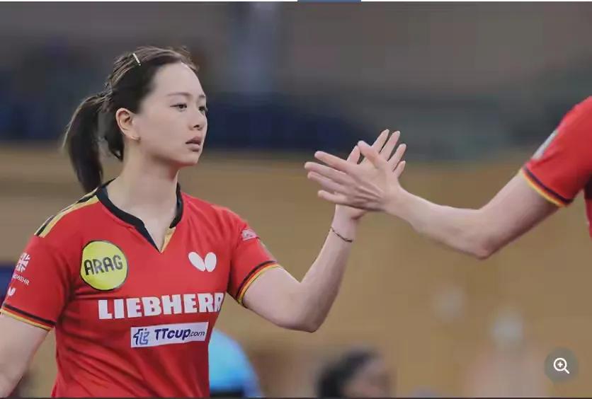 华裔乒乓球选手万远亮相国内赛场，女对男对抗展现硬实力
 
德国华裔乒乓球运动员万