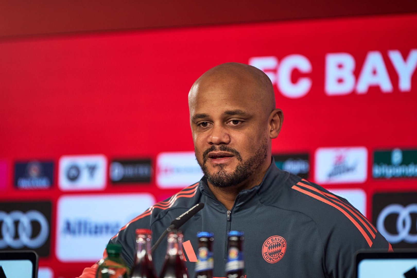 孔帕尼：“皇马是欧冠历史上最伟大的球队，所以对我们来说这将是一场精彩的比赛，我们