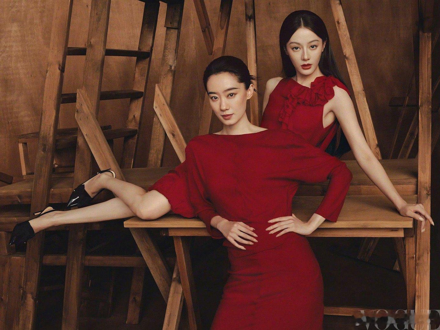 张小斐迪丽热巴双人画报女足公开照疑似流出 ​​​