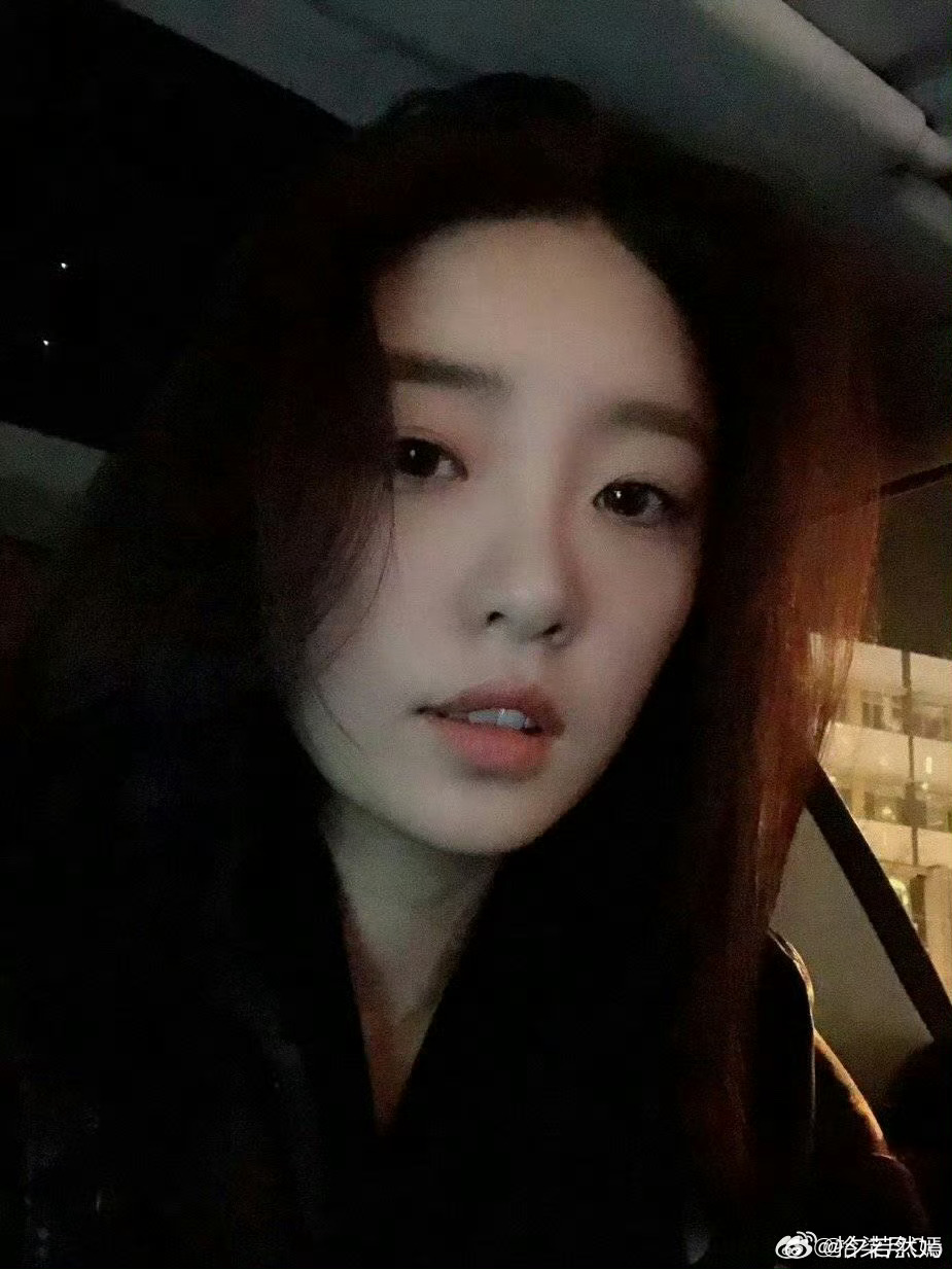 张月完全女团来的张月完全女团来的！全能舞担+甜酷主唱，舞台气场直接炸裂，这样的神