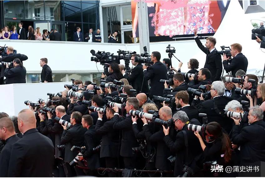 海外传来一个好消息，国内还没大范围传开巴塞罗那MWC大会上，中国科技成了焦点
