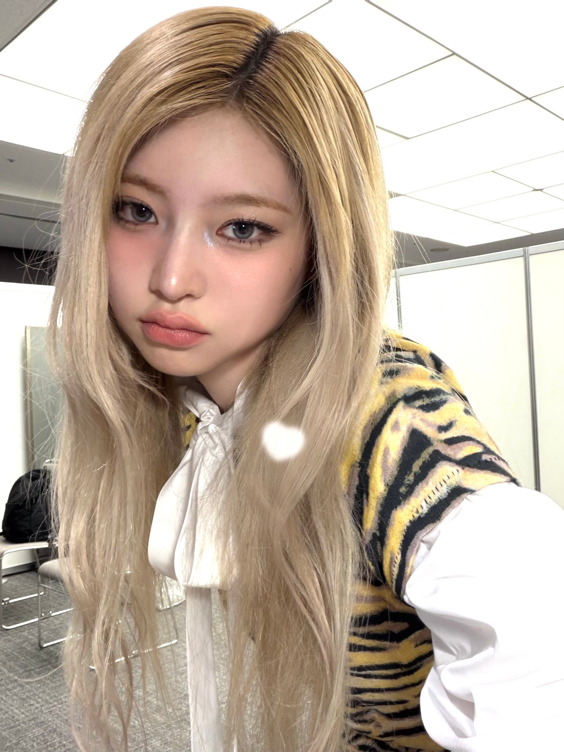 260329 KiiiKiii HAUM郭河音 