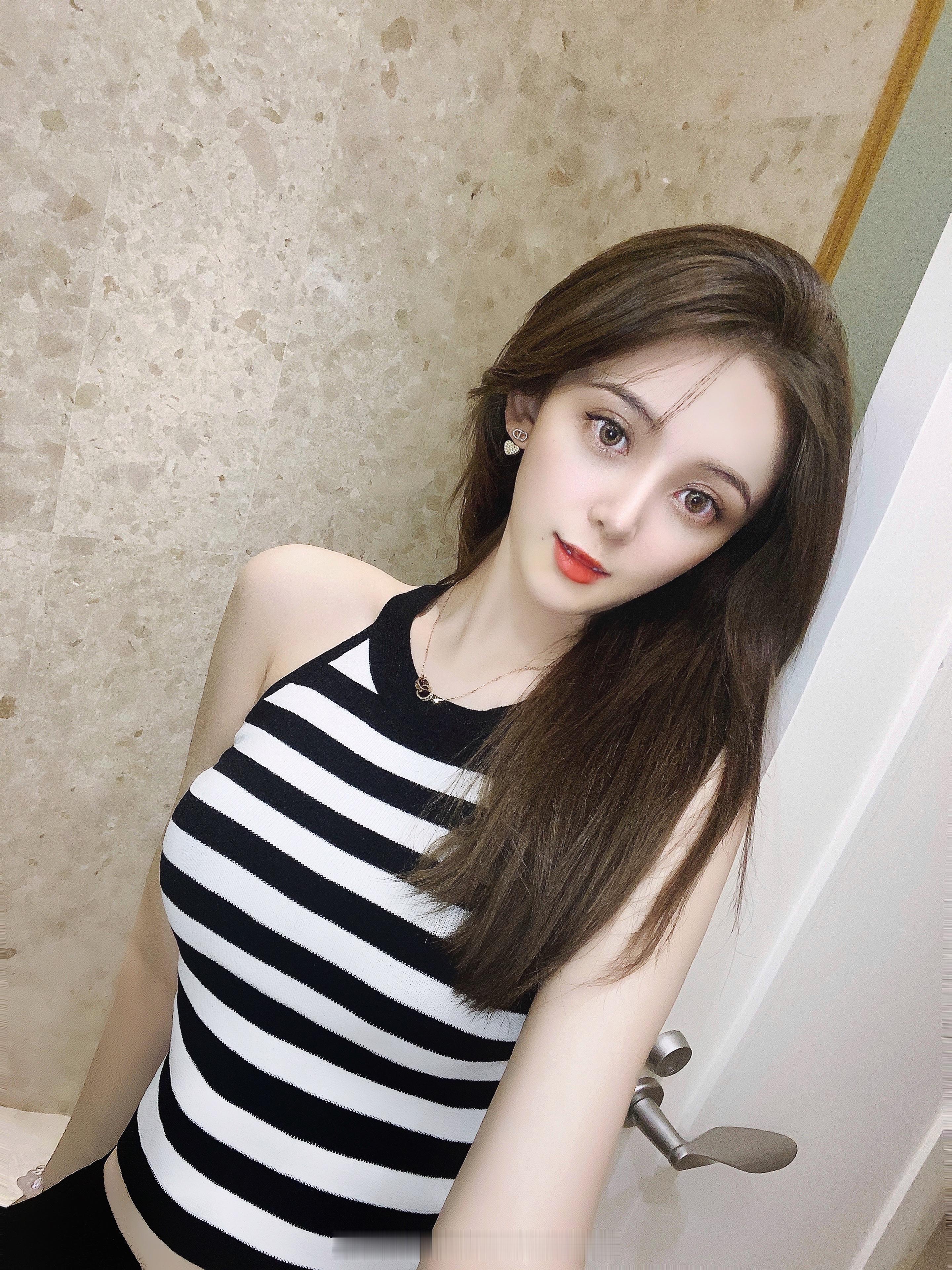 深圳合综音乐学院 98年 巨蟹座 身高175cm 体重48kg[心] ​​​