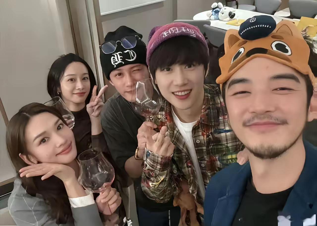 《猎罪图鉴2》播得这么火，确实值得好好庆祝！檀健次对沈翊、对《猎罪图鉴》的热爱 