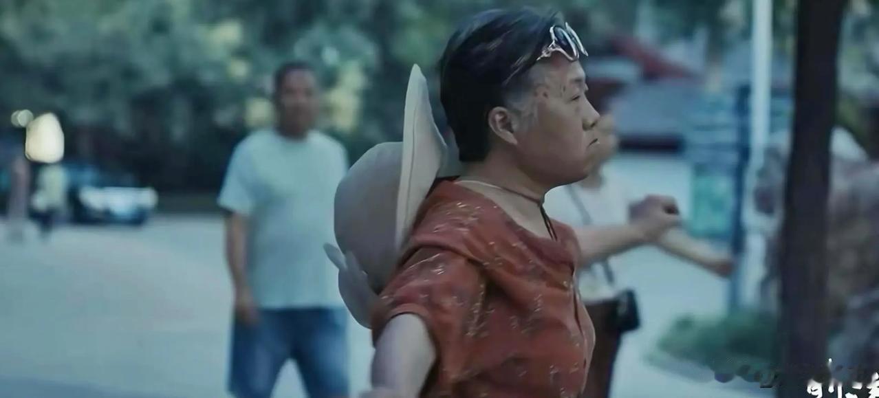 李抗美18年无名无分的相伴，看懂的人都清醒了

看完纪录片《前浪2》里李抗美的故