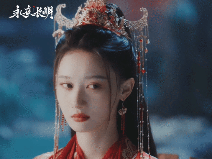 何宣林她可是离光青葵 何宣林太厉害咯！青葵的温柔细腻，杀手的逆袭霸气，新剧人设又