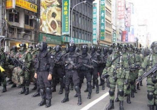 台湾回归在即！问题来了，当部队开始登陆，履行接管台湾的责任时，台湾还有30万武装