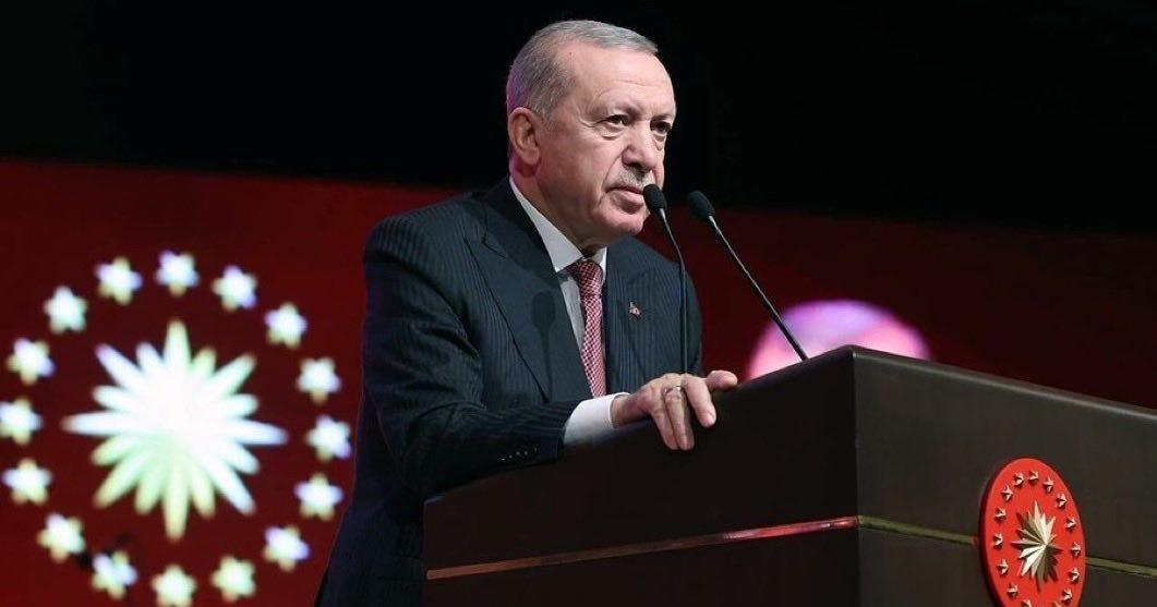 土耳其总统埃尔多安：
加沙几乎没有任何一座建筑完好无损。
学校、教堂、清真寺和医