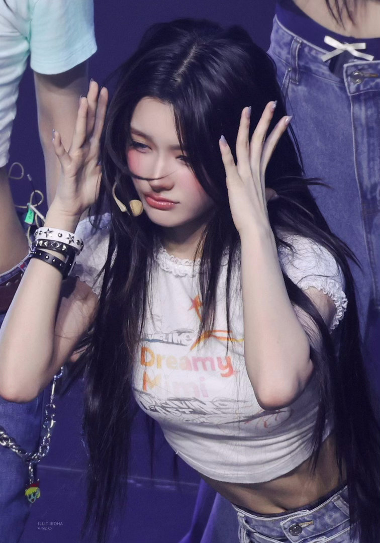 卧槽姐妹们我我我我她她她她什么意思她想干什么 我要做坏事了 