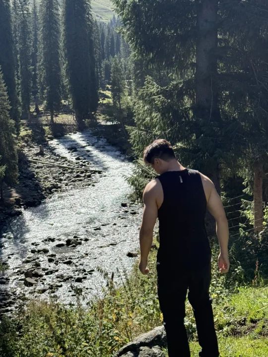 新疆 马背上的男人