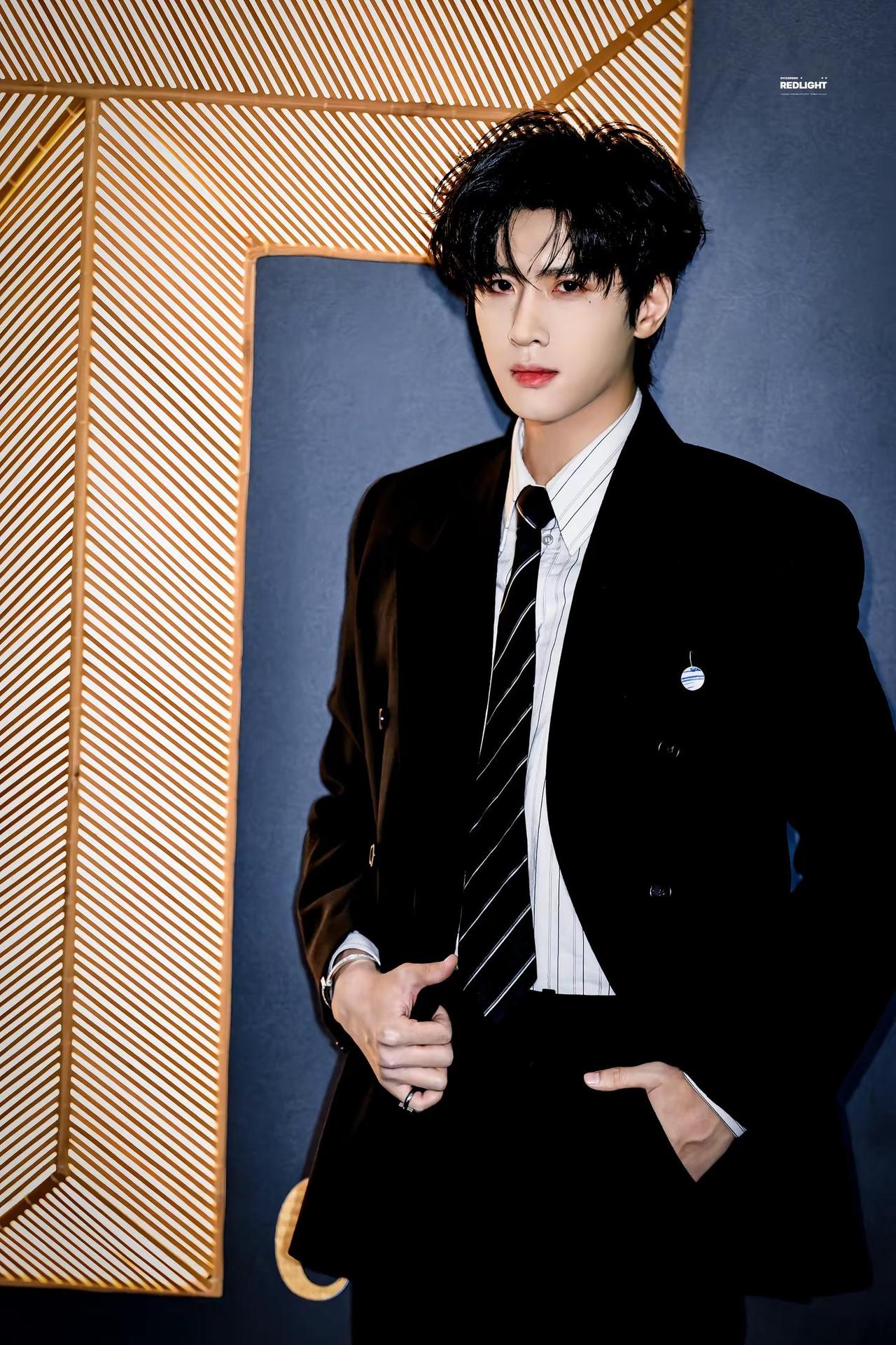 𝟐𝟎𝟐𝟓𝟏𝟐𝟎𝟓 全球风格论坛红毯和群访