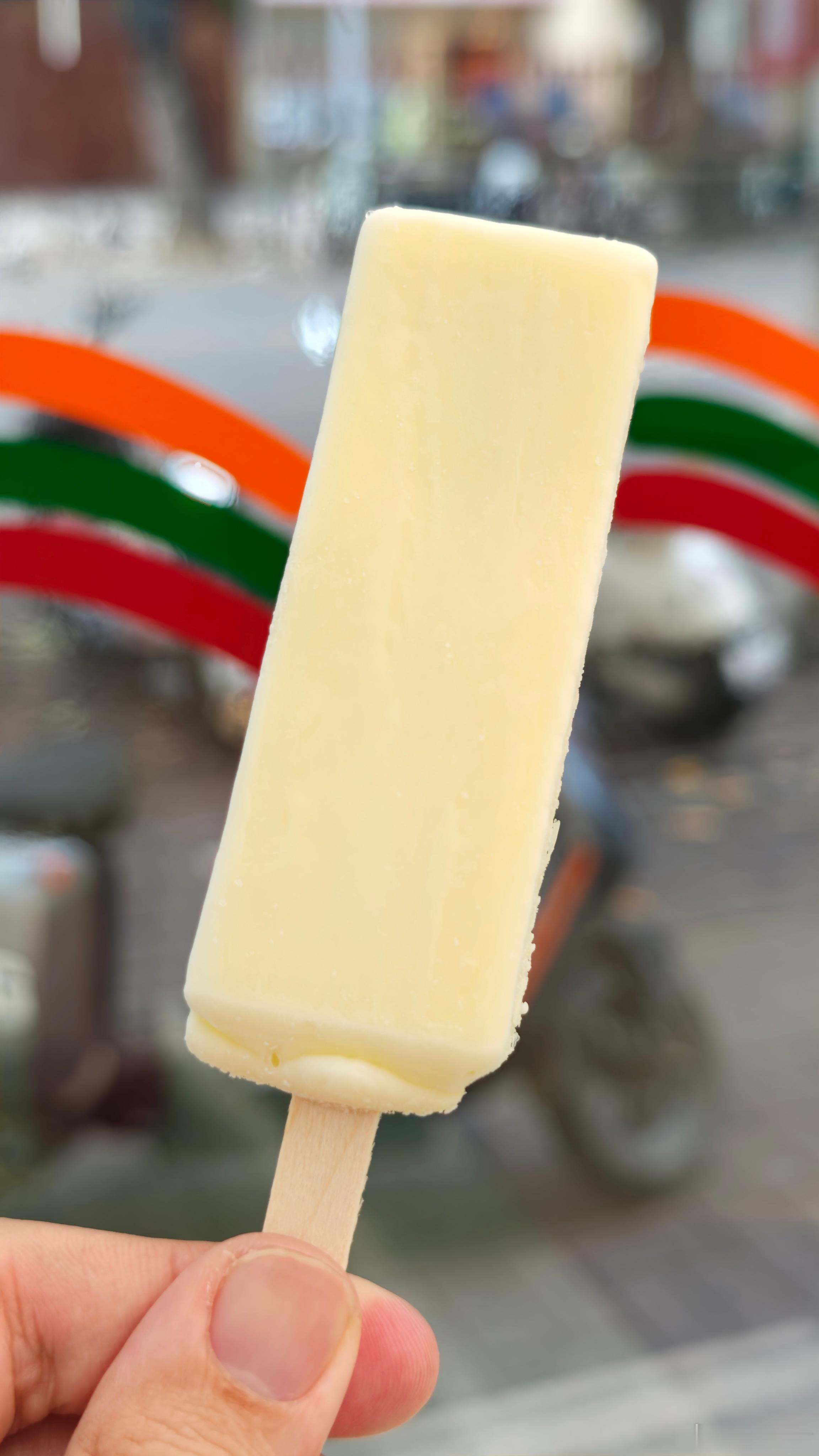 7-11的雪糕，口感还不错，如果卖三块我能给到夯，但五块的价格，只能算NPC了，