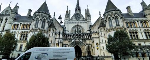 伦敦的一声法槌，迅速传遍全球法律界。谁都没料到，一对欠债2.45亿的中国夫妻，跑