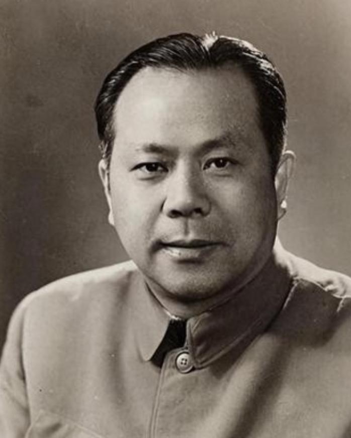 1985年，中国一高级干部访日期间，不顾多人劝阻非要去靖国神社，回国后就被中纪委