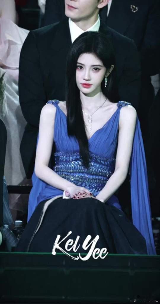 鞠婧祎方辟谣了谁不说一句鞠婧祎实惨…生着病呢被莫名其妙的造谣这场内娱地震真的是越