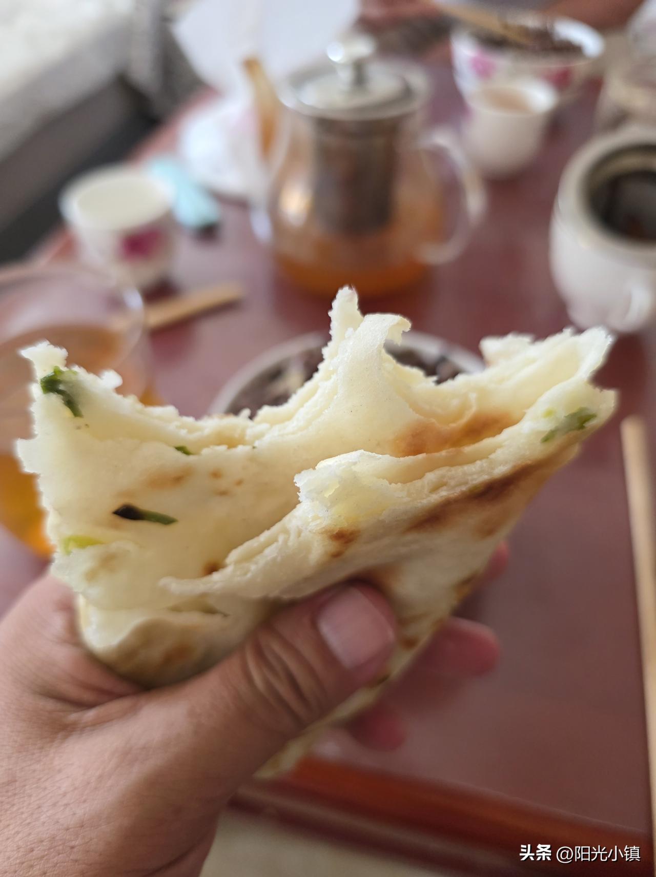 很多人一个人在家时都不爱做饭，为什么有些人就指责我？

上午跟朋友聊天，聊着聊着