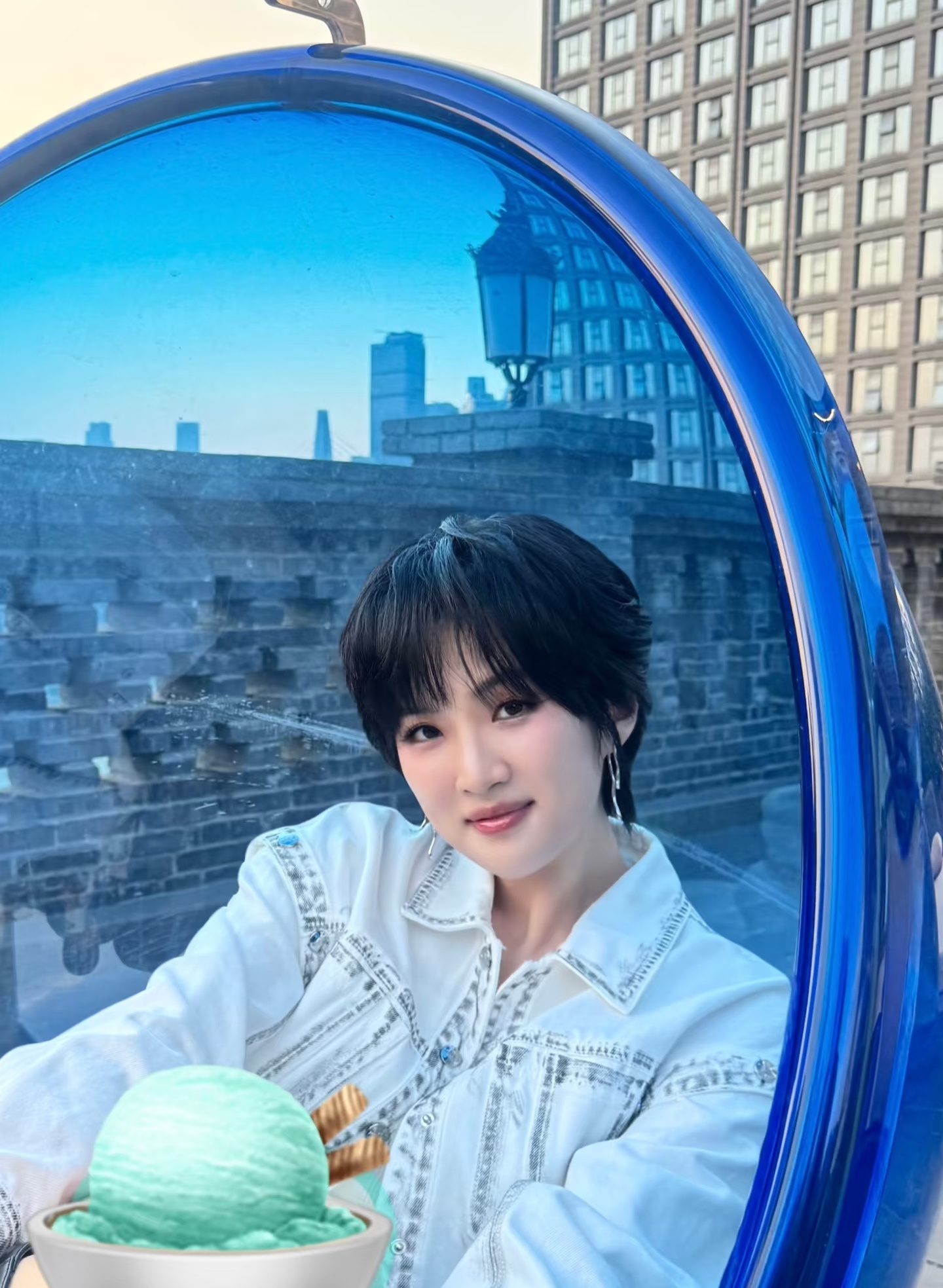 这应该是娱乐圈最干净，最有钱的女明星。