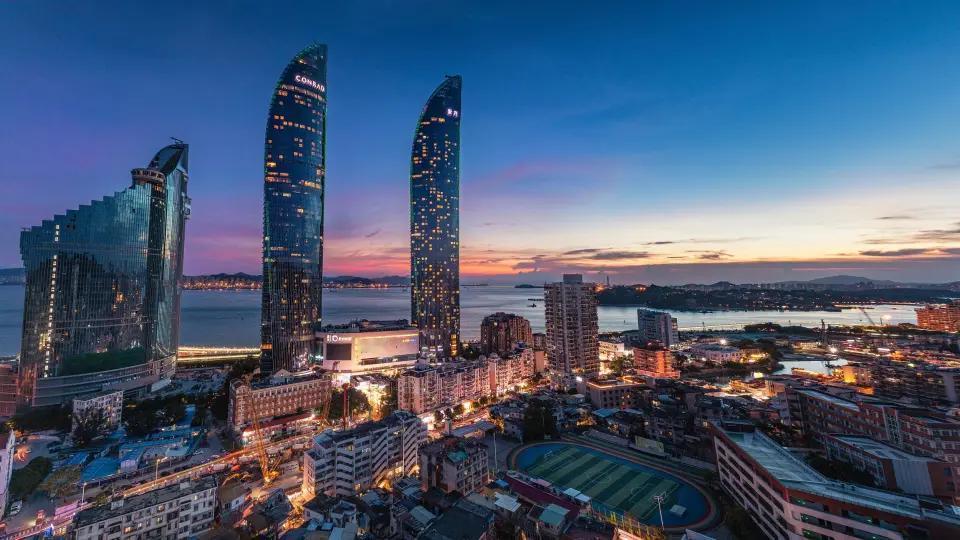 价值不断攀升！
2015年，厦门GDP增长7.2%；
2016年，厦门GDP增长