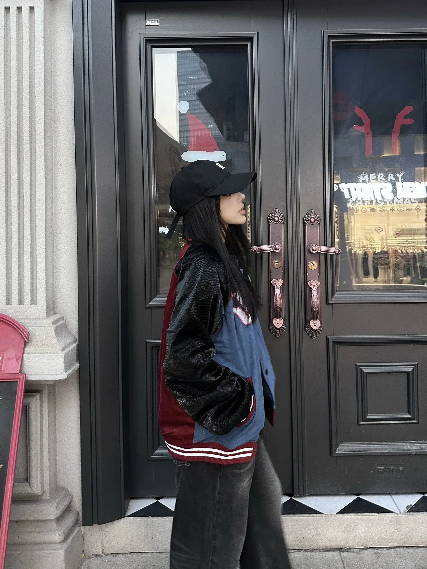 任何人来打扰我干正事。我都会停下来和他玩