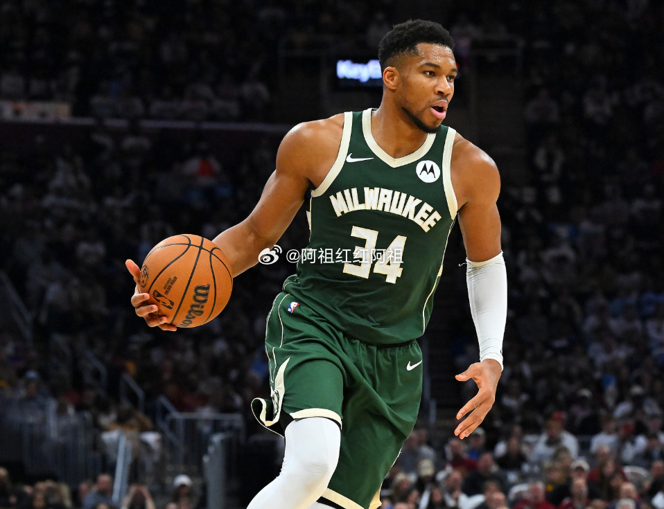 NBA常规赛，雄鹿今日主场113-131不敌老鹰。本场比赛，雄鹿球星字母哥出战2