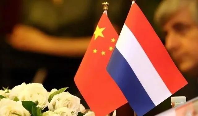 “中国将为‘中立’付出代价！”俄罗斯专家放话警告中国，一旦中美发生冲突，俄罗斯打