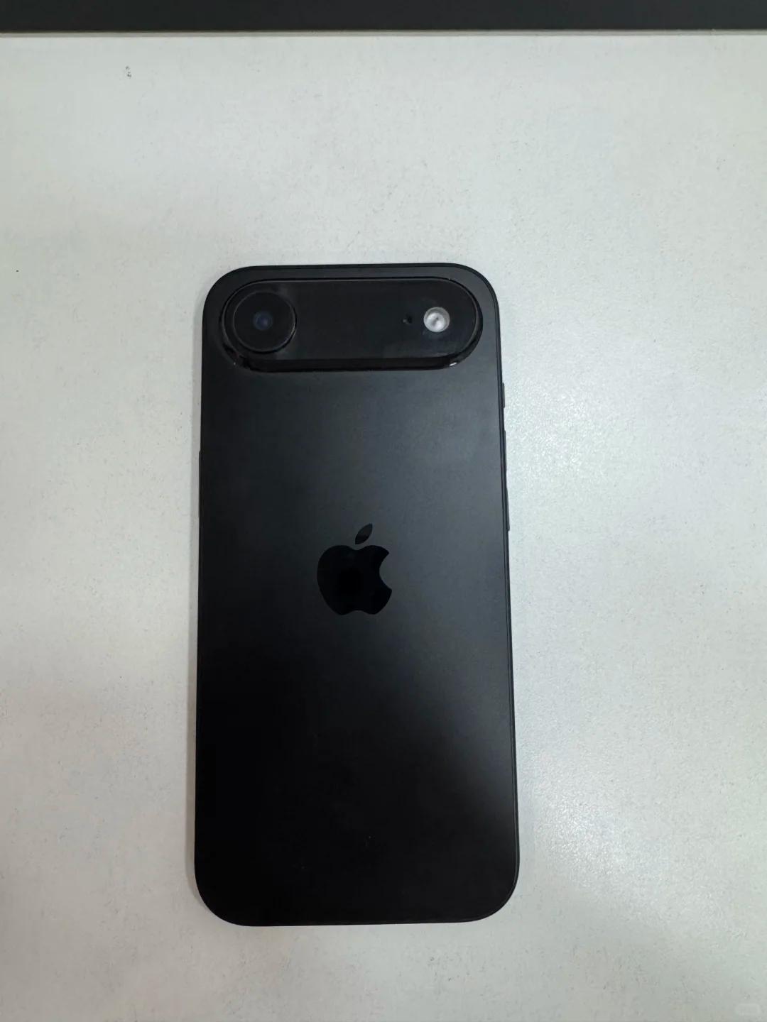 越来越看不懂苹果的操作了，原本以为之前推出的iPhone 16e已经够迷惑的了，