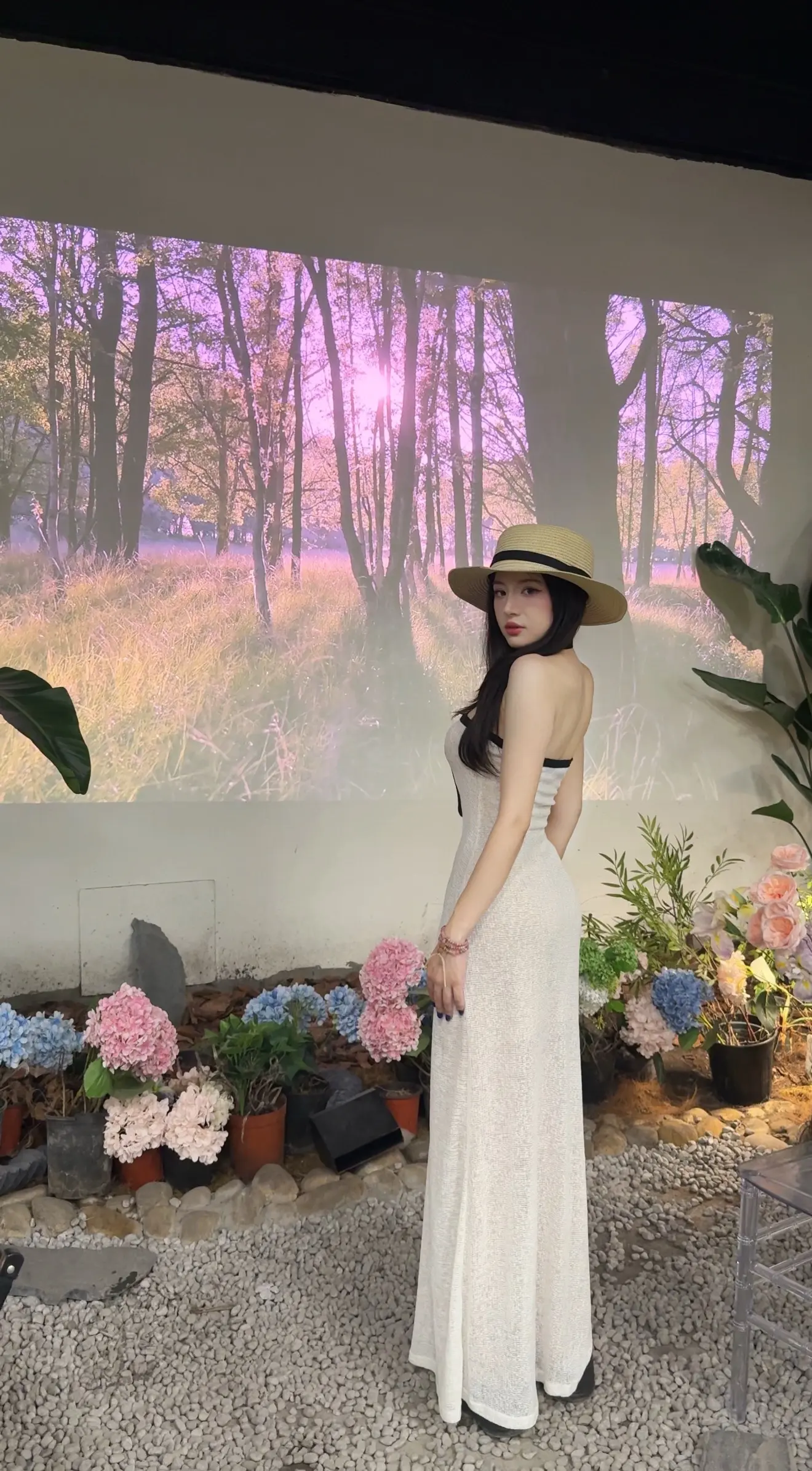 你从来都不懂我，在你眼里我从来都是一个自私薄凉性格强势从不低头的女人