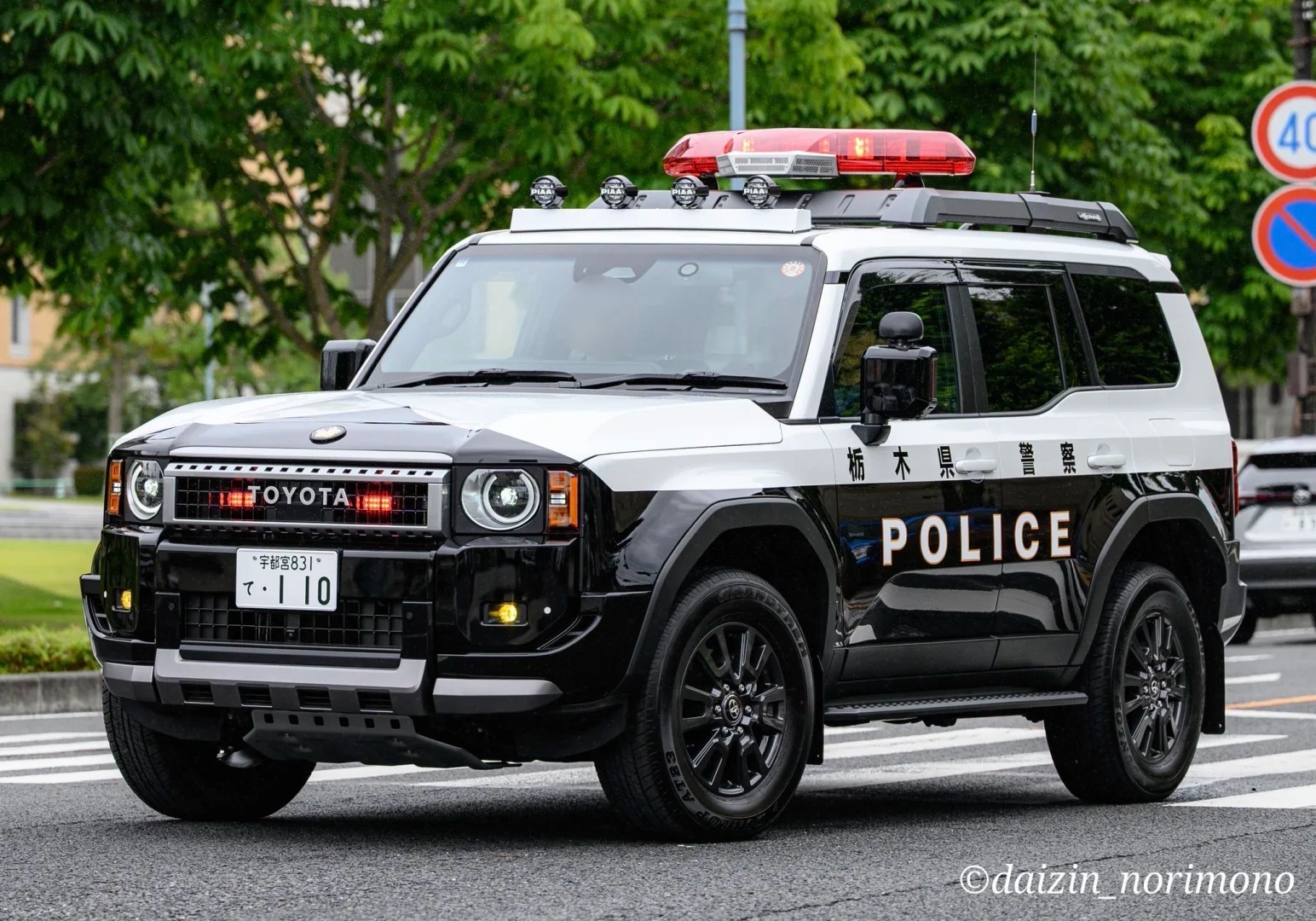 特殊车辆 日本需要用海拉克斯这么“硬核”的警车么，感觉这玩意都是出现在战乱地区的