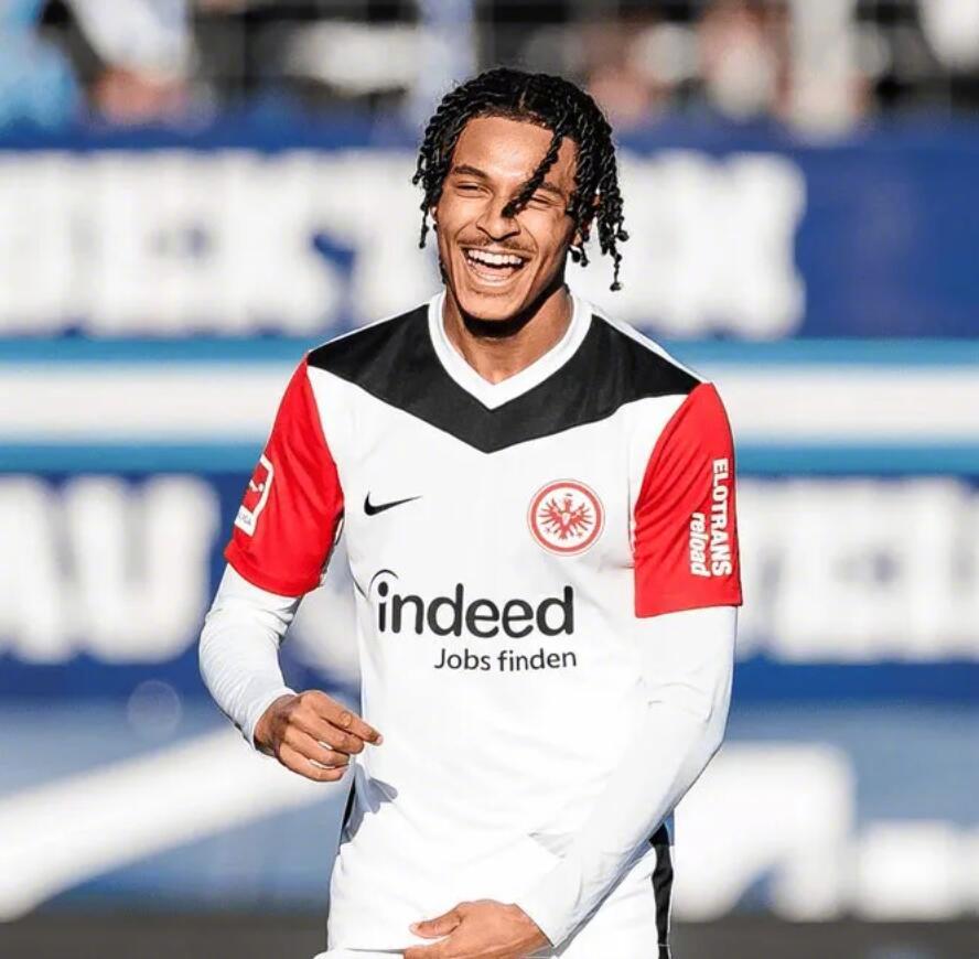 据德国天空体育消息，尽管马泰奥-巴霍亚在法兰克福并非绝对主力，但这位前锋已经引起