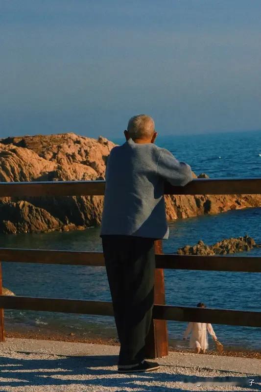 你知道人老了最大愿望是什么吗? 人老了最大的愿望，无非是围绕健康、家庭、生活、精