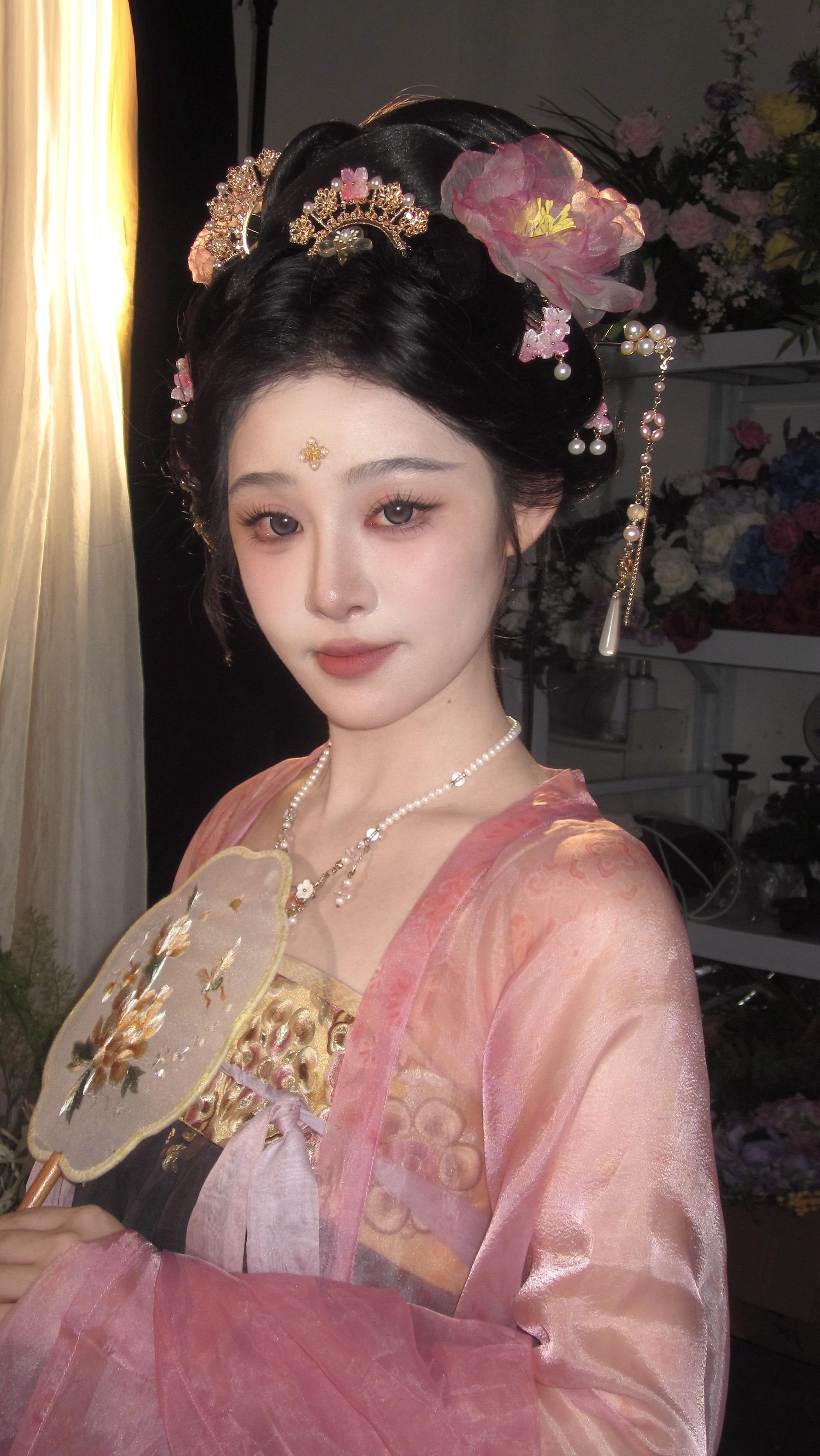 妆造 月鳞绮纪 露芜衣 仿妆不仿人 汉服造型