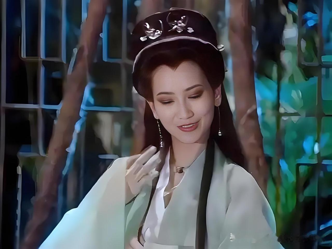 法海的仙丹也是抢来的！而且，法海在白素贞小时候要杀她，幸亏被许仙救了，不然就死了