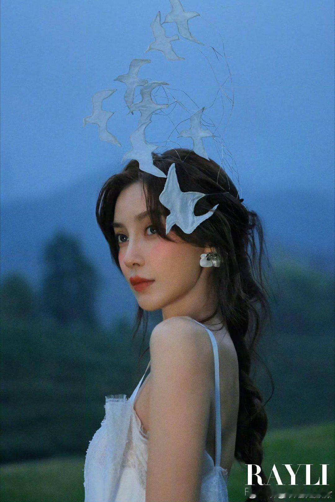 angelababy杨颖连宣两个新商务，又🈶商务又🈶杂志的    angel