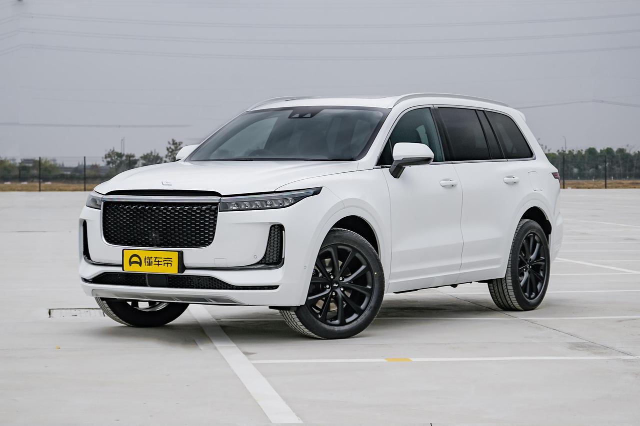 现在理想ONE二手车最便宜的大概能卖到10万不到。特别是“2020款 增程6座版