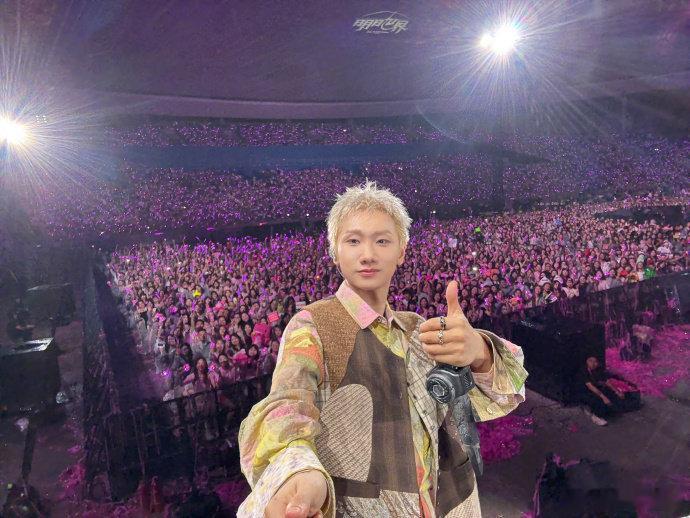 汪苏泷说成都火锅很讲究 汪苏泷用成都火锅类比罗曼城 谁听完直接笑出声！汪苏泷把成