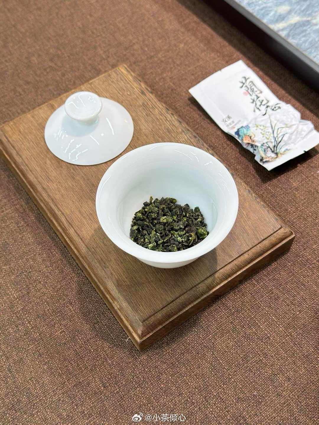 时间在变 人也在变，唯一不变的是 再也回不到从前了 