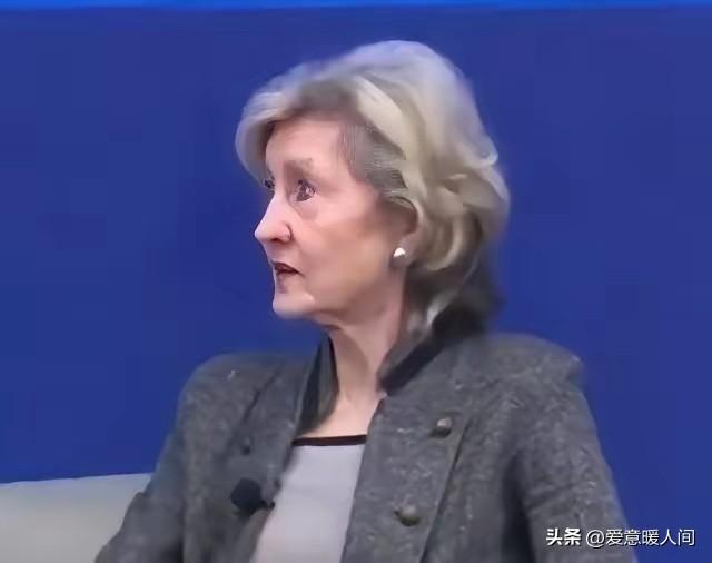 美国终于有人敢说实话了！北约前大使公开警告：对付中国，绝对不能打仗！中国有世界上