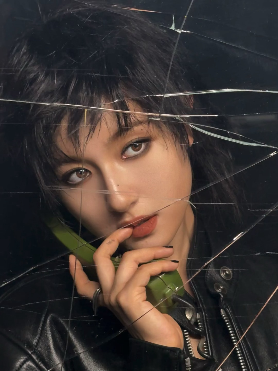 给兰迪画的骨相烟熏妆以及我拍的live图🖤李兰迪[超话]李兰迪 化妆：Haui