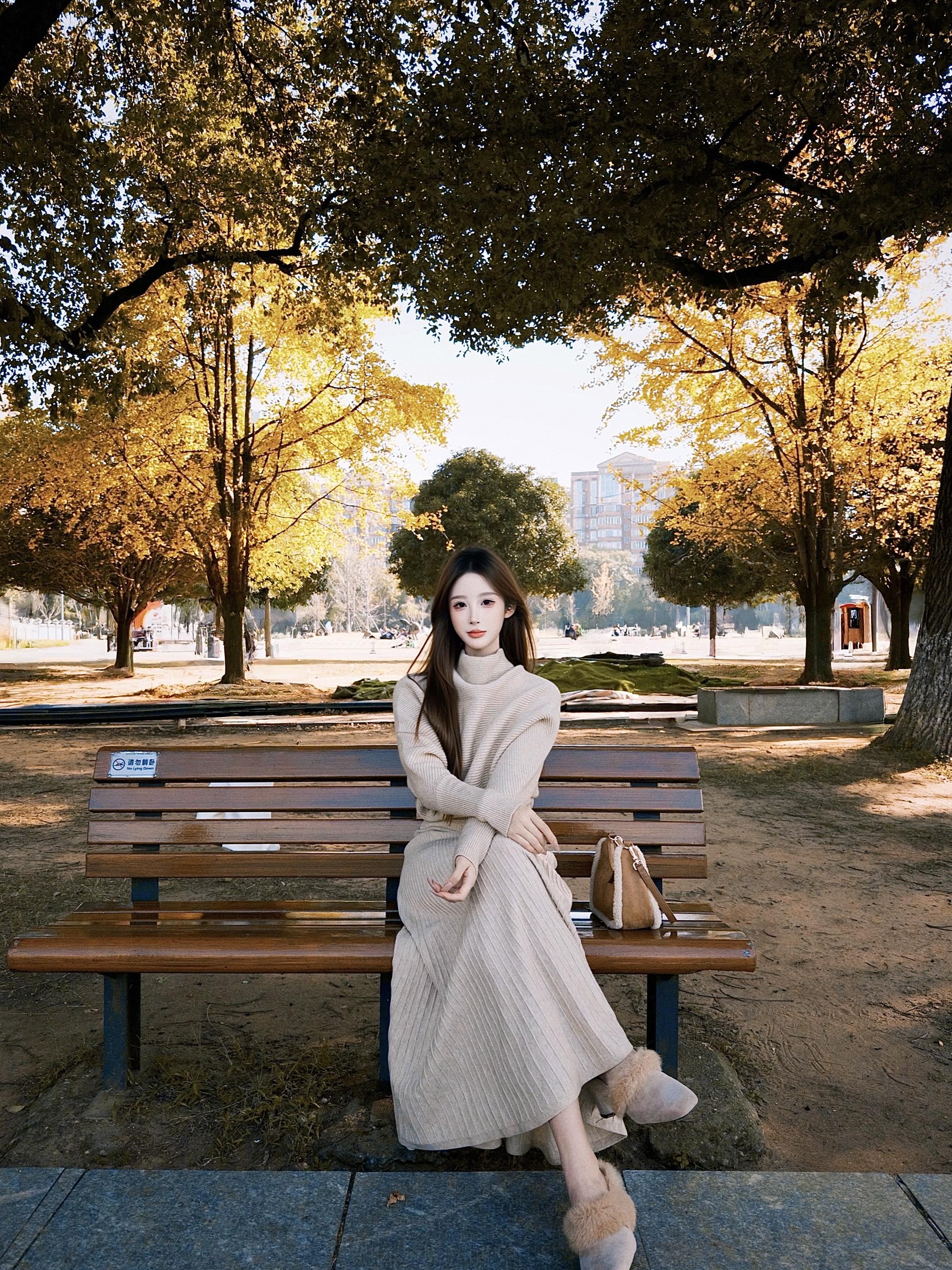 在这个落叶像雪的季节  🍂