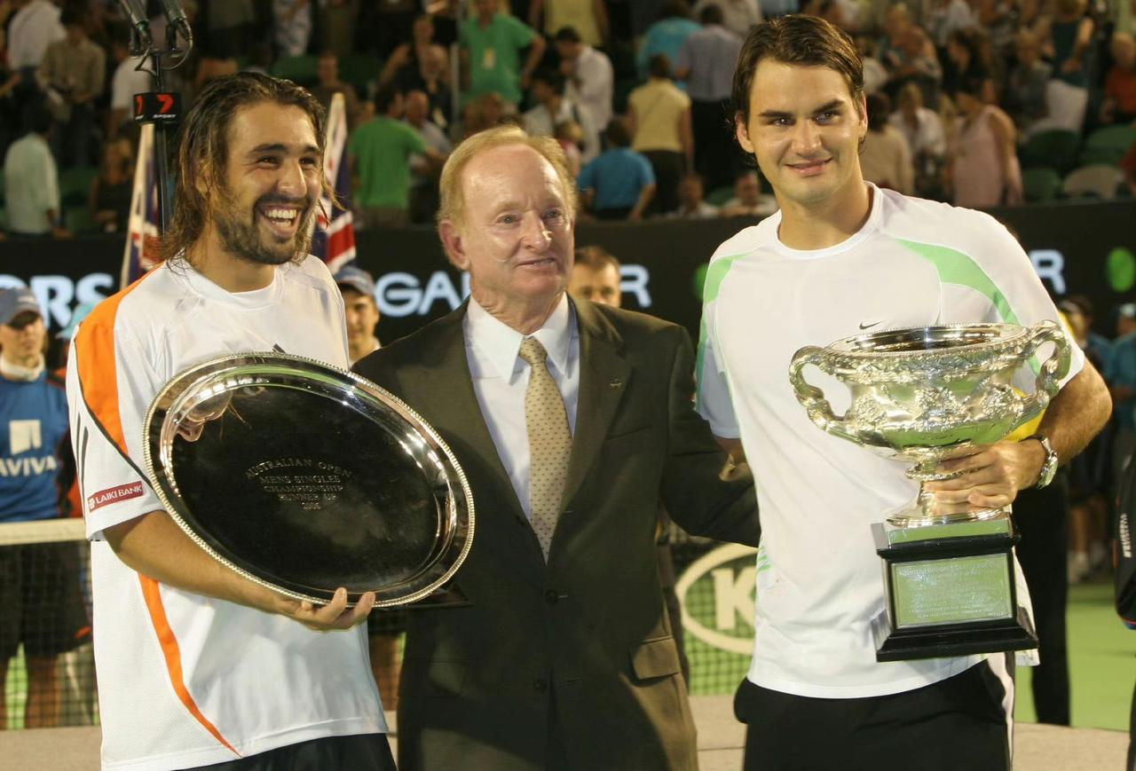 千呼万唤始出来！郑钦文新教练原来是2006年澳网亚军巴格达蒂斯。
巴哥生涯高光应