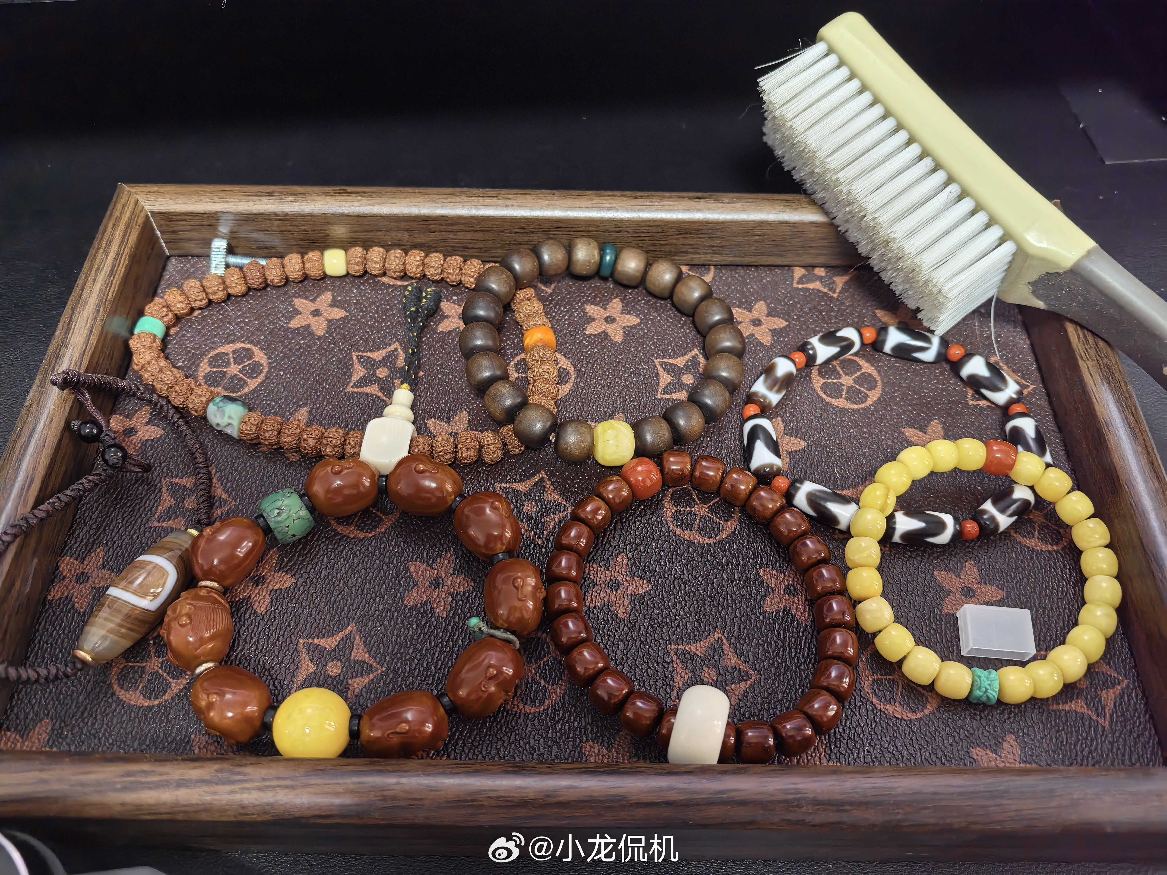 我发现现在爱好好像老头盘串逗鸟。盘串都检查多少年了，就留了这些好东西