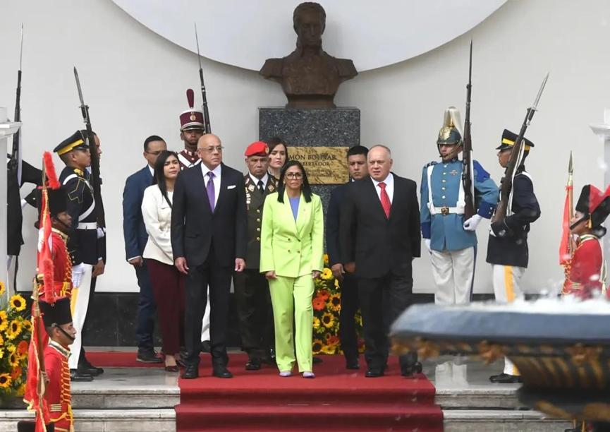 马杜罗被绑架后，委内瑞拉基本就属于罗德里格斯兄妹的了。目前来看，他们对美国的管理