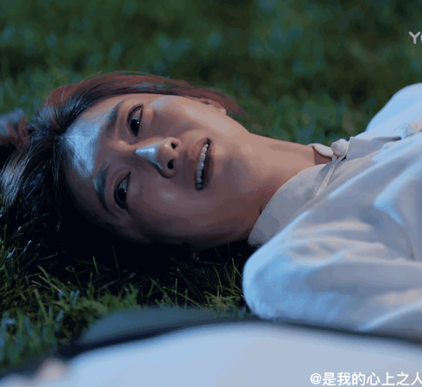 #动图[超话]# 每次我觉得特别开心，特别幸福的时候，生活就啪嗒一下，又把我给打